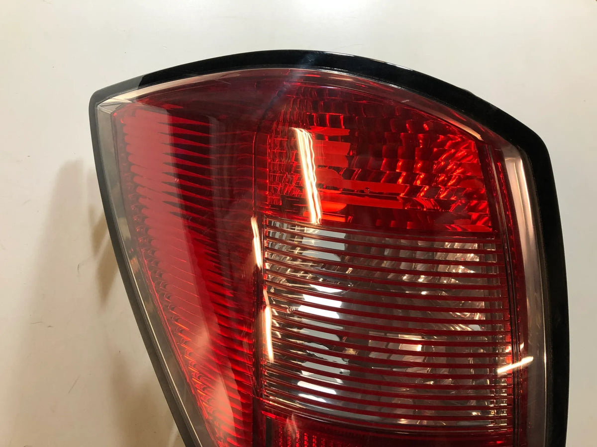 NEU Rücklicht Heckleuchte hinten links Original Opel Astra H Caravan ...