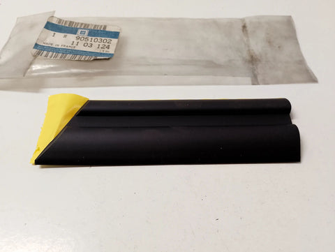 NEU Zierleiste Schutzleiste Kotflügel vorne rechts Original Opel Astra F