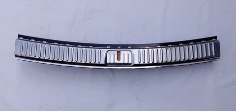 Ladekante Abdeckung Verkleidung Kofferraum chrom Original VW Touareg 7P