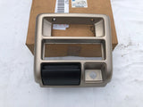 NEU NOS Einsatz Mittelkonsole vorne unten Champagner Original Opel Frontera B