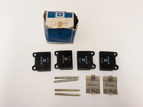 NEU NOS Bremsbeläge Bremsklötze Original Opel 90016808 1605449
