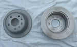 NEU NOS Satz Bremsscheiben Hinterachse hinten Original Opel Vectra A 2.5 V6