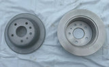 NEU NOS Satz Bremsscheiben Hinterachse hinten Original Opel Vectra A 2.5 V6