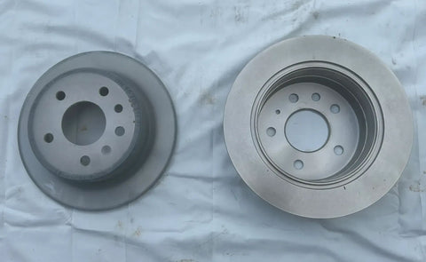 NEU NOS Satz Bremsscheiben Hinterachse hinten Original Opel Vectra A 2.5 V6