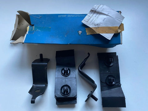 NEU Satz Befestigungsteile Heckstoßfängerverkleidung Original Opel Corsa A CC