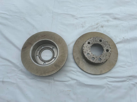 NEU NOS Satz Bremsscheiben vorne Original Opel Omega A 1.8 2.3D