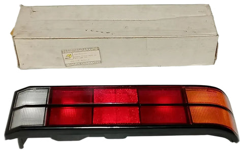 NEU NOS Heckleuchte Rückleuchte hinten links Original Opel Rekord E E1