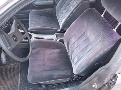 Ausstattung Sitze Vordersitze Rückbank dunkelgrau Velour Original Opel Senator A