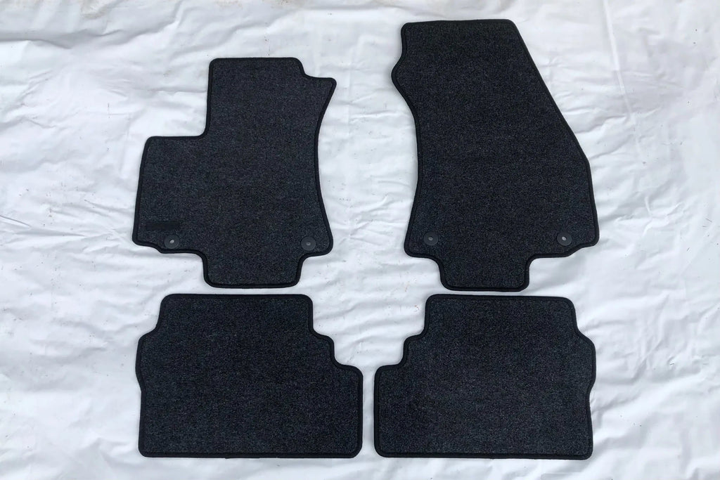 NEU Satz 4 vorne rechts DG Fußmatten Teppiche hinten Opel Original – links classicparts
