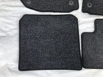 NEU 4 Fußmatten Teppiche vorne links rechts + Mitte + hinten links Opel Zafira B